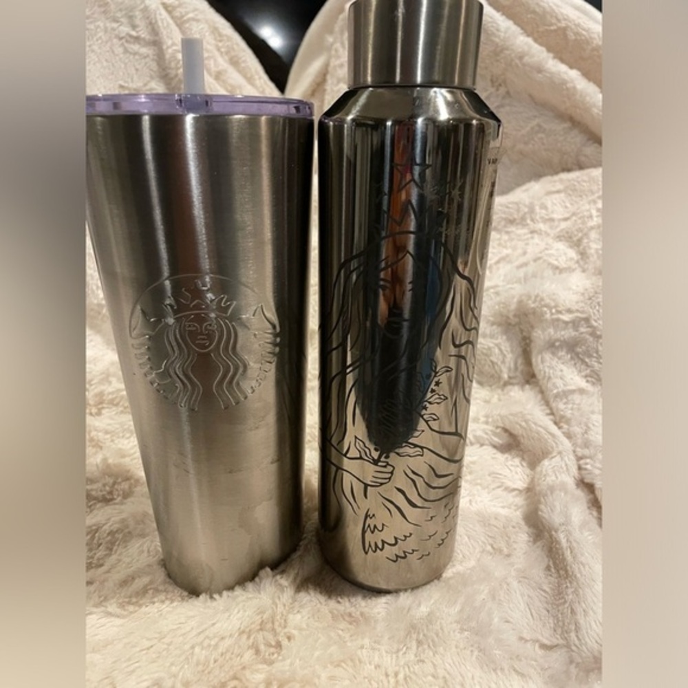 Set of 2 Starbucks coffee cups‎